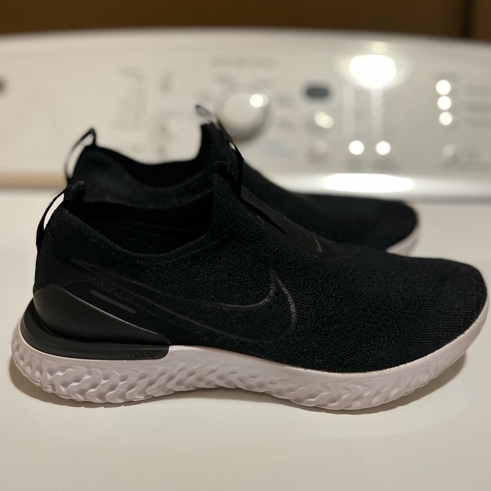 Nike Epic Phantom React Flyknit - 9